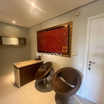 Sala com 35m², 1 garagem, no bairro Trindade em Florianópolis