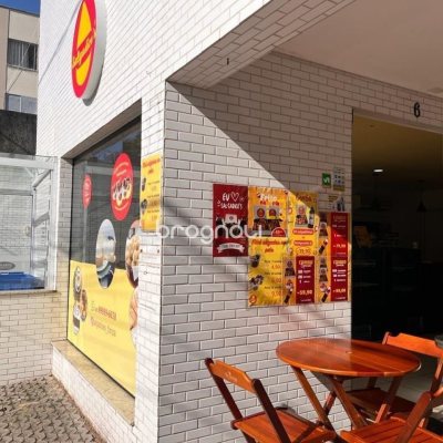 Loja com 56m², no bairro Kobrasol em São José