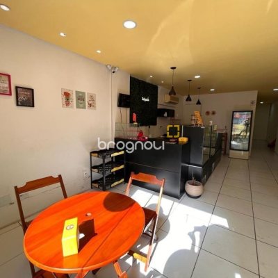 Loja com 56m², no bairro Kobrasol em São José
