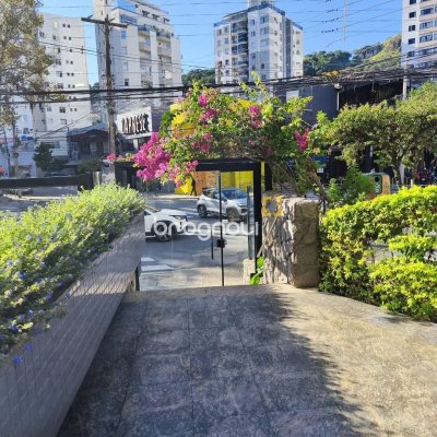 Apartamento com 120m², 3 quartos (sendo 1 suíte), 2 garagens, no bairro Centro em Florianópolis