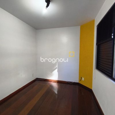 Apartamento com 120m², 3 quartos (sendo 1 suíte), 2 garagens, no bairro Centro em Florianópolis