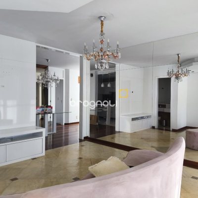 Apartamento com 120m², 3 quartos (sendo 1 suíte), 2 garagens, no bairro Centro em Florianópolis