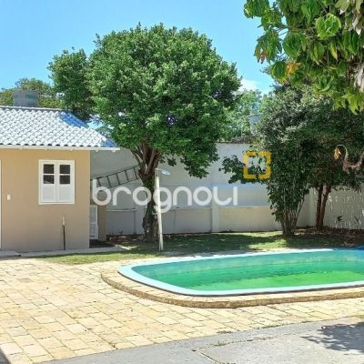 Terreno com 825m², no bairro Balneário em Florianópolis