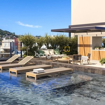 Apartamento com 107m², 3 quartos (sendo 1 suíte), 2 garagens, no bairro Centro em Florianópolis