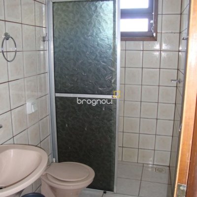 Casa com 384m², 5 quartos, 4 garagens, no bairro São João do Rio Vermelho em Florianópolis