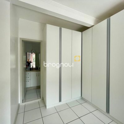 Apartamento com 92m², 3 quartos (sendo 2 suítes), 1 garagem, no bairro Ingleses em Florianópolis