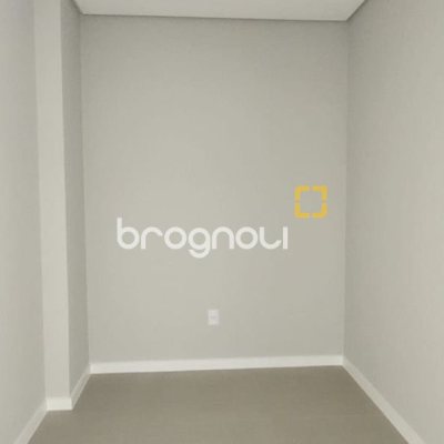 Casa com 153m², 3 quartos (sendo 1 suíte), 1 garagem, no bairro Ipiranga em São José