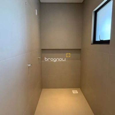 Casa com 153m², 3 quartos (sendo 1 suíte), 1 garagem, no bairro Ipiranga em São José