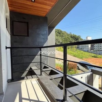 Casa com 153m², 3 quartos (sendo 1 suíte), 1 garagem, no bairro Ipiranga em São José