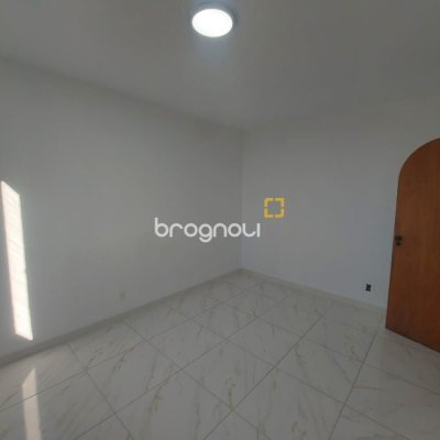 Apartamento com 214m², 4 quartos (sendo 2 suítes), 2 garagens, no bairro Centro em Florianópolis