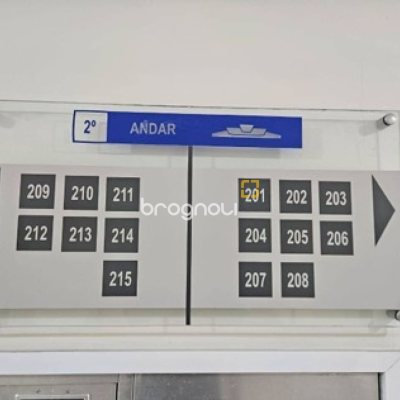 Sala com 23m², 1 garagem, no bairro Carvoeira em Florianópolis