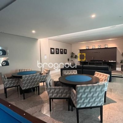 Apartamento com 109m², 3 quartos (sendo 1 suíte), 2 garagens, no bairro Jardim Atlântico em Florianópolis