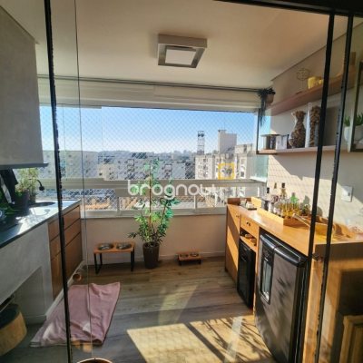 Apartamento com 111m², 3 quartos (sendo 1 suíte), 4 garagens, no bairro Abraão em Florianópolis