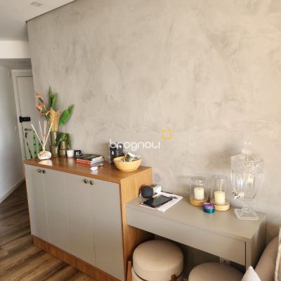 Apartamento com 111m², 3 quartos (sendo 1 suíte), 4 garagens, no bairro Abraão em Florianópolis