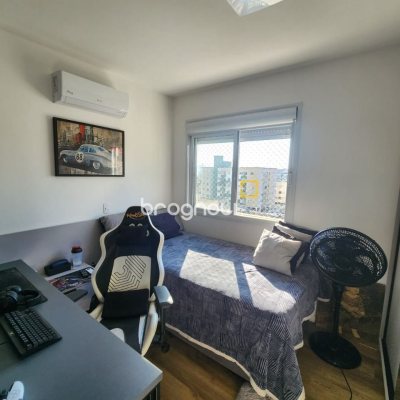 Apartamento com 111m², 3 quartos (sendo 1 suíte), 4 garagens, no bairro Abraão em Florianópolis