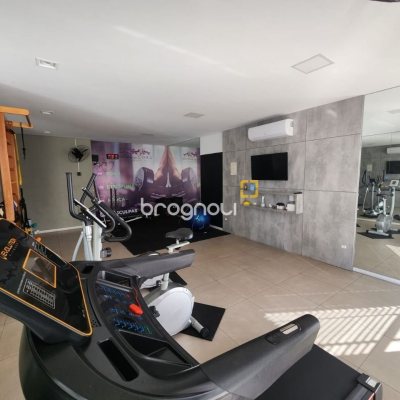 Apartamento com 111m², 3 quartos (sendo 1 suíte), 4 garagens, no bairro Abraão em Florianópolis