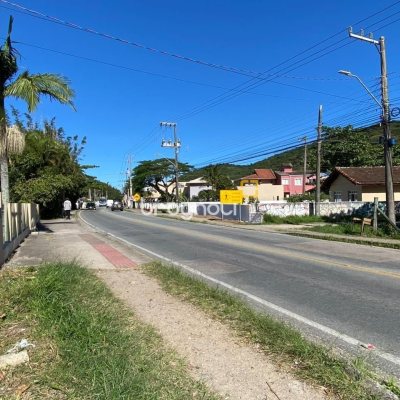 Terreno com 2431m², no bairro Pântano do Sul em Florianópolis