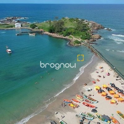Terreno com 2431m², no bairro Pântano do Sul em Florianópolis