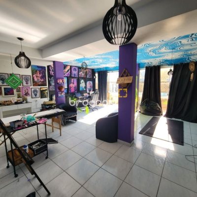 Casa com 204m², 4 quartos (sendo 1 suíte), 4 garagens, no bairro Agronômica em Florianópolis