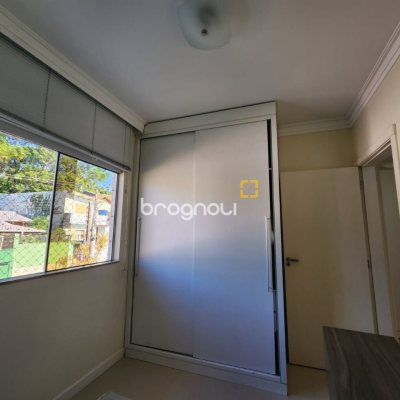 Casa com 204m², 4 quartos (sendo 1 suíte), 4 garagens, no bairro Agronômica em Florianópolis