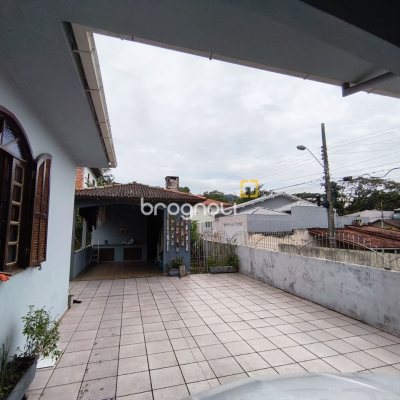 Terreno com 797m², no bairro João Paulo em Florianópolis