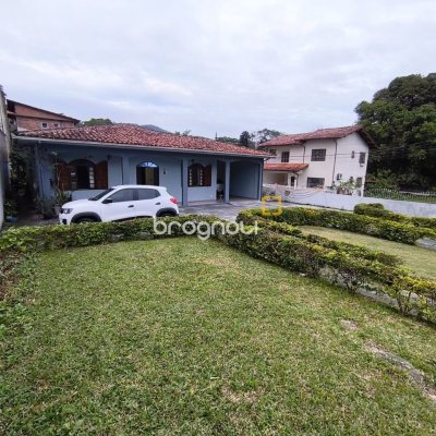 Terreno com 797m², no bairro João Paulo em Florianópolis