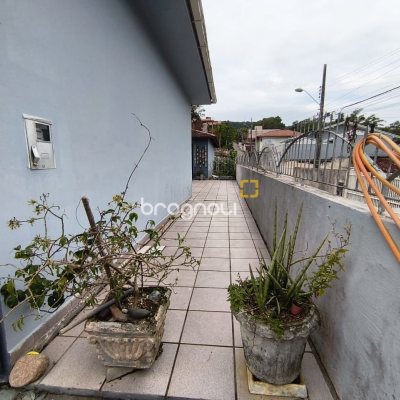 Terreno com 797m², no bairro João Paulo em Florianópolis