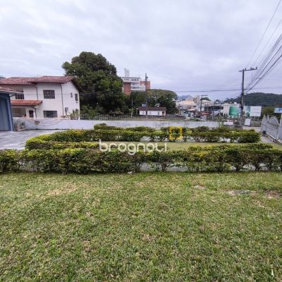 Terreno com 797m², no bairro João Paulo em Florianópolis