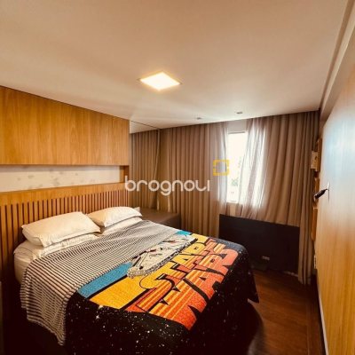 Apartamento com 170m², 2 quartos (sendo 1 suíte), 2 garagens, no bairro Balneário em Florianópolis