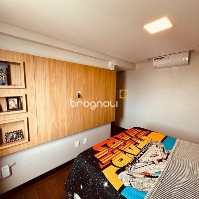 Apartamento com 170m², 2 quartos (sendo 1 suíte), 2 garagens, no bairro Balneário em Florianópolis
