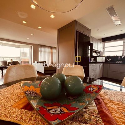 Apartamento com 170m², 2 quartos (sendo 1 suíte), 2 garagens, no bairro Balneário em Florianópolis