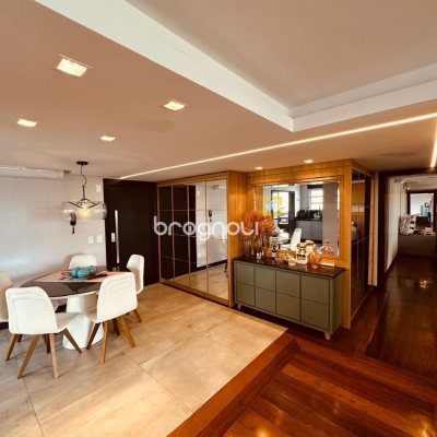 Apartamento com 170m², 2 quartos (sendo 1 suíte), 2 garagens, no bairro Balneário em Florianópolis