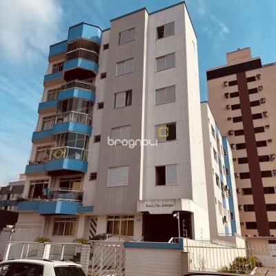 Apartamento com 170m², 2 quartos (sendo 1 suíte), 2 garagens, no bairro Balneário em Florianópolis