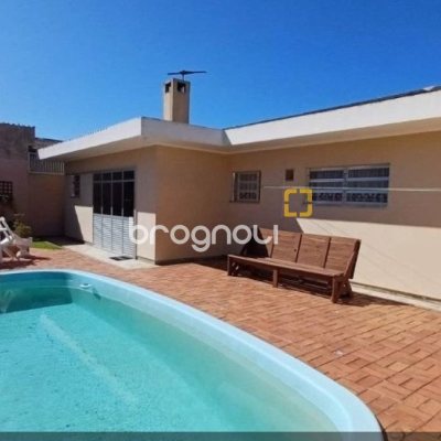 Casa com 315m², 5 quartos (sendo 3 suítes), 3 garagens, no bairro Capoeiras em Florianópolis