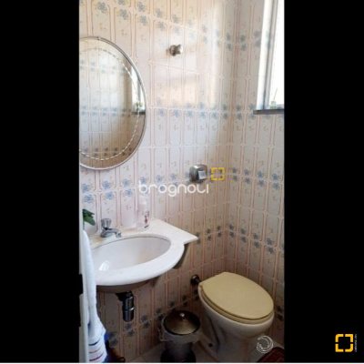 Casa com 315m², 5 quartos (sendo 3 suítes), 3 garagens, no bairro Capoeiras em Florianópolis