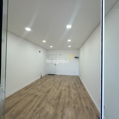 Sala com 30m², no bairro Ingleses em Florianópolis
