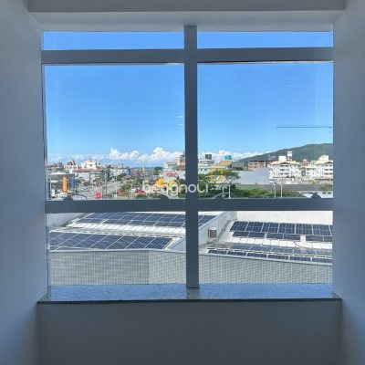 Sala com 30m², no bairro Ingleses em Florianópolis