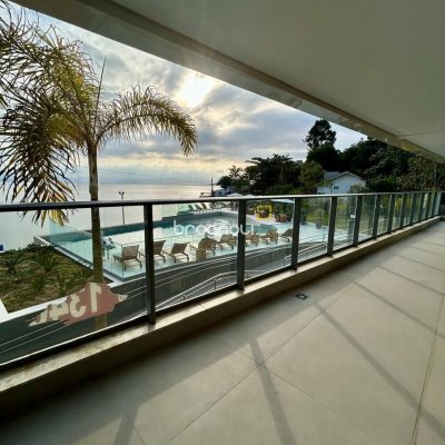 Apartamento com 178m², 3 quartos (sendo 3 suítes), 2 garagens, no bairro Cacupé em Florianópolis