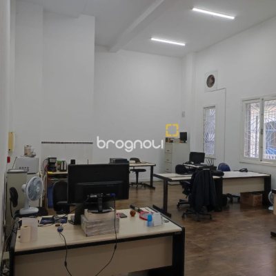 Sala com 77m², no bairro Centro em Florianópolis