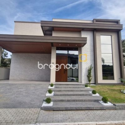 Casa de Condomínio com 214m², 3 quartos (sendo 1 suíte), 2 garagens, no bairro Ingleses em Florianópolis