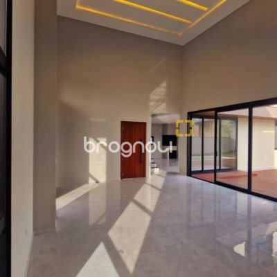 Casa de Condomínio com 214m², 3 quartos (sendo 1 suíte), 2 garagens, no bairro Ingleses em Florianópolis