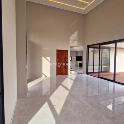 Casa de Condomínio com 214m², 3 quartos (sendo 1 suíte), 2 garagens, no bairro Ingleses em Florianópolis