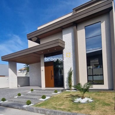 Casa de Condomínio com 214m², 3 quartos (sendo 1 suíte), 2 garagens, no bairro Ingleses em Florianópolis