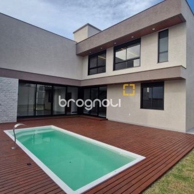 Casa de Condomínio com 214m², 3 quartos (sendo 1 suíte), 2 garagens, no bairro Ingleses em Florianópolis