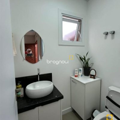 Casa com 141m², 3 quartos (sendo 3 suítes), 2 garagens, no bairro Ingleses em Florianópolis