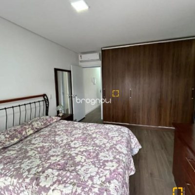 Casa com 141m², 3 quartos (sendo 3 suítes), 2 garagens, no bairro Ingleses em Florianópolis