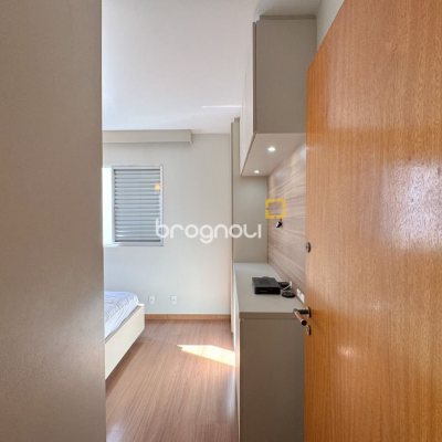 Apartamento com 113m², 3 quartos (sendo 1 suíte), 2 garagens, no bairro Centro em Florianópolis