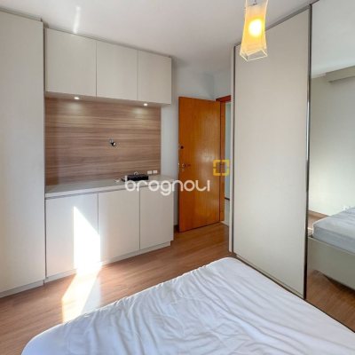 Apartamento com 113m², 3 quartos (sendo 1 suíte), 2 garagens, no bairro Centro em Florianópolis