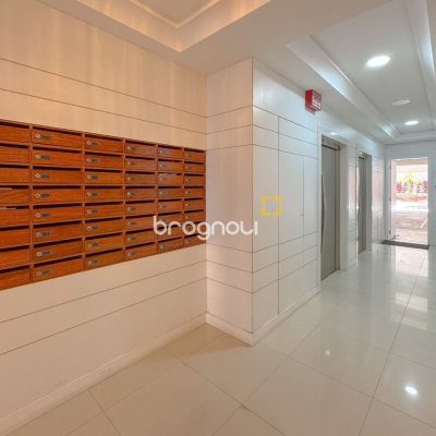 Apartamento com 113m², 3 quartos (sendo 1 suíte), 2 garagens, no bairro Centro em Florianópolis