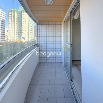Apartamento com 113m², 3 quartos (sendo 1 suíte), 2 garagens, no bairro Centro em Florianópolis